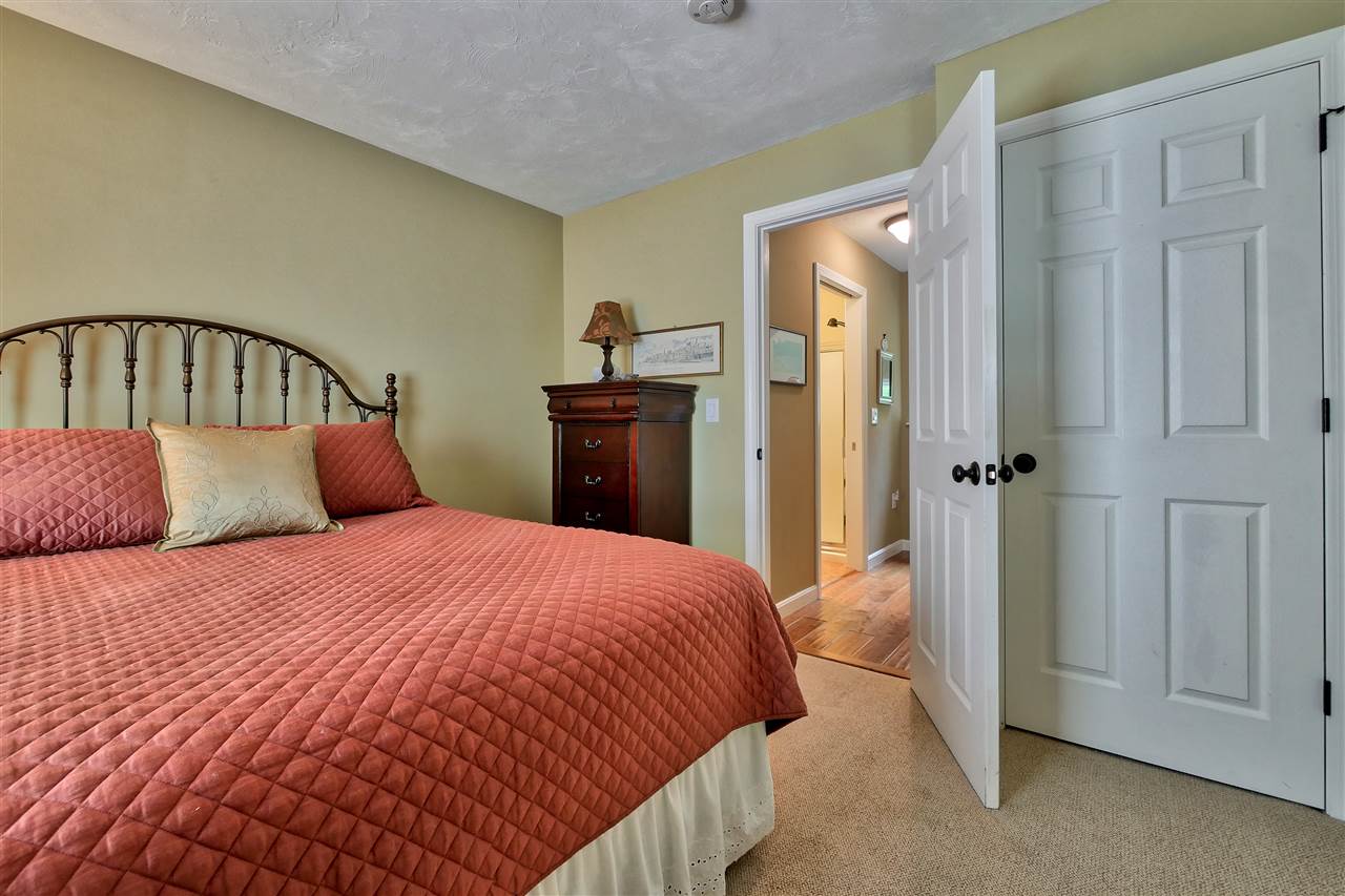 108 Hawthorne Village Road Nashua, NH 03062 - Photo 20 of 38 Gallery Image 20