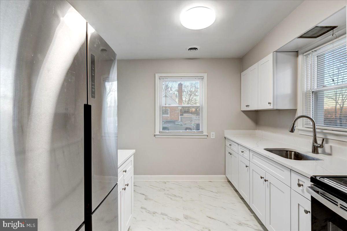 6203 Buckler Road Clinton, MD 20735 - Photo 5 of 30