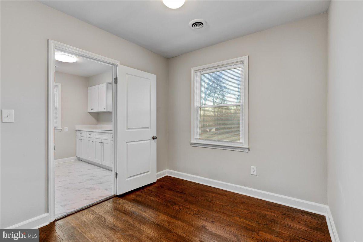 6203 Buckler Road Clinton, MD 20735 - Photo 8 of 30