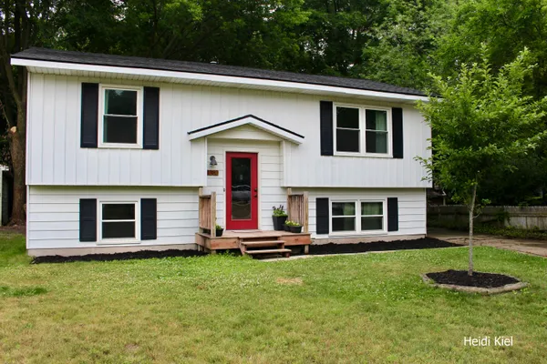 $337,000 | 1382 Stanwood Street Northwest, Grand Rapids, MI 49504