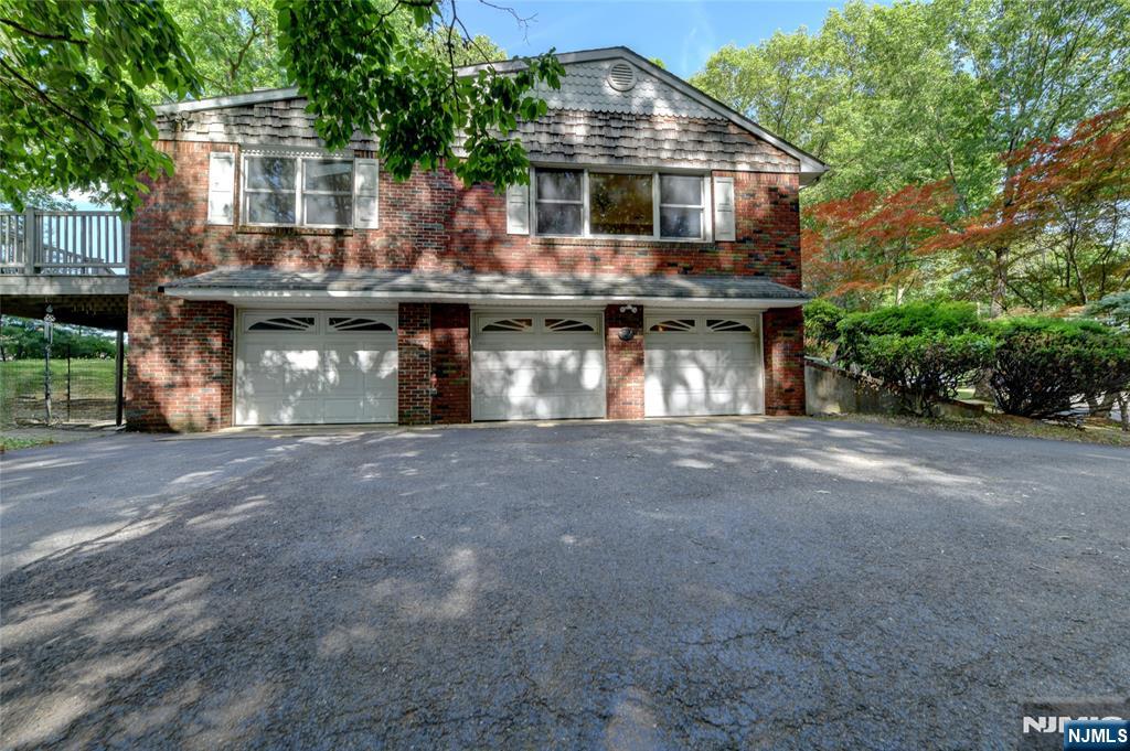 34 Knoll Road Wayne, NJ 07470 - Photo 5 of 50