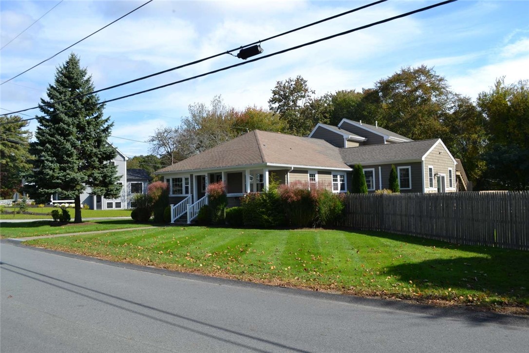 266 Angell Road Lincoln, RI 02865 - Photo 3 of 20