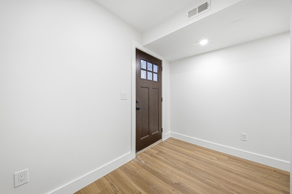 52 Rangeley Road, Unit 52 Newton, MA 02465 - Photo 34 of 41
