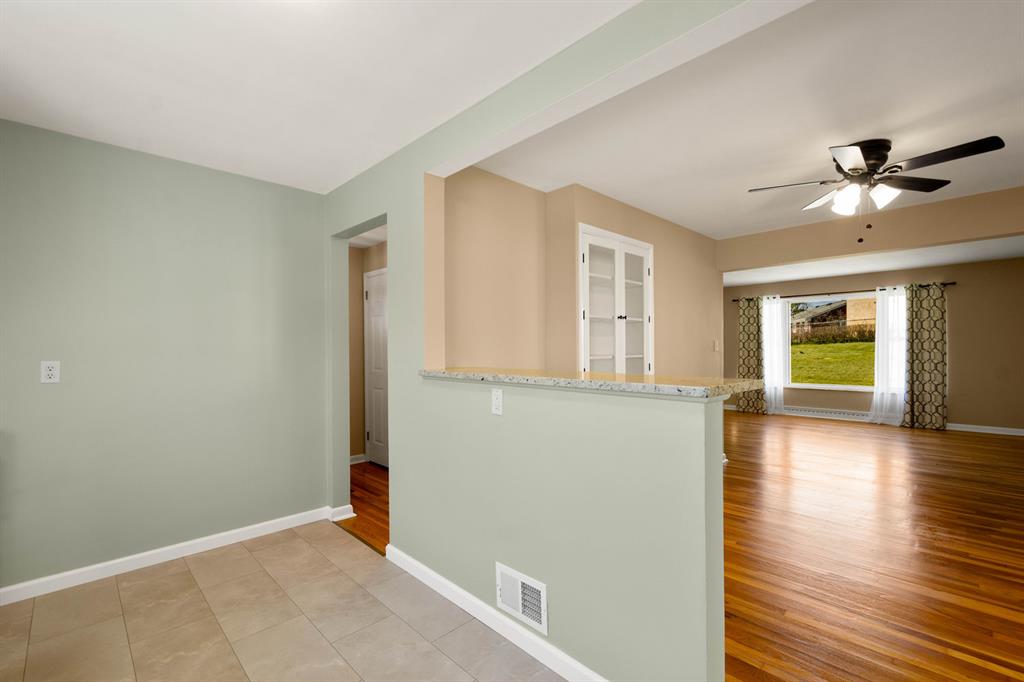 103 Lincoln Road Clairton, PA 15025 - Photo 8 of 36