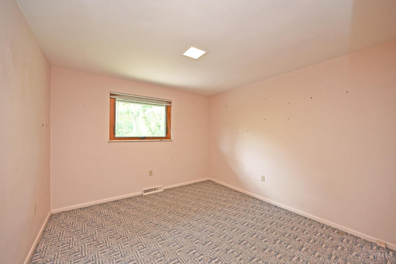 7714 Forest Road Cincinnati, OH 45255 - Photo 31 of 43 Gallery Image 31