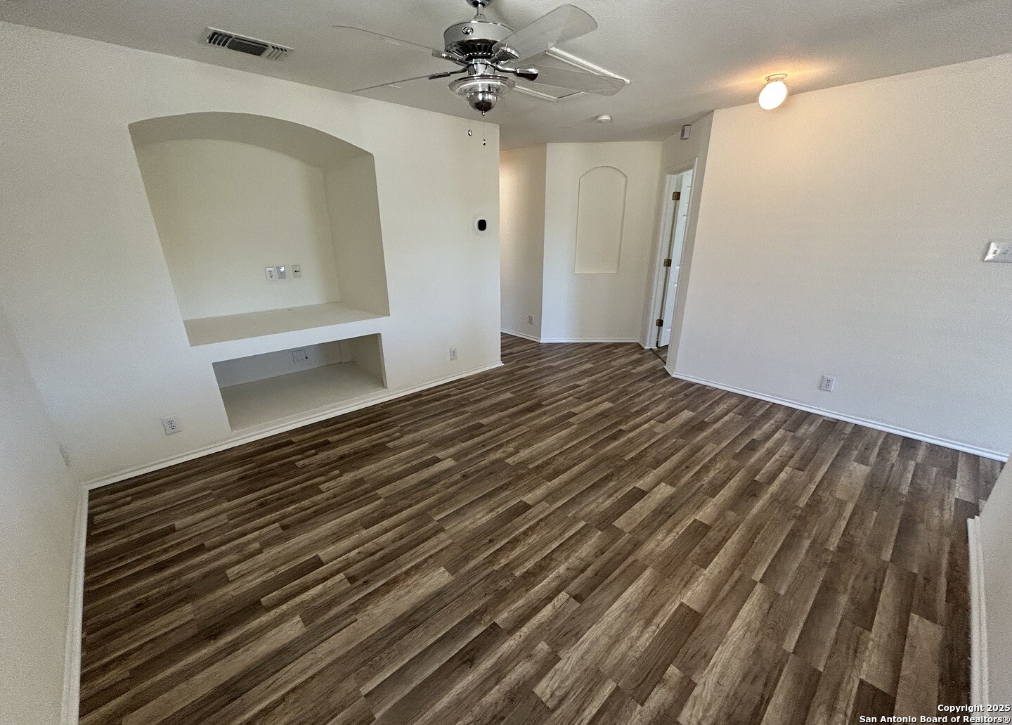 7714 Cold Mountain Converse, TX 78109 - Photo 15 of 27 a view of an empty room