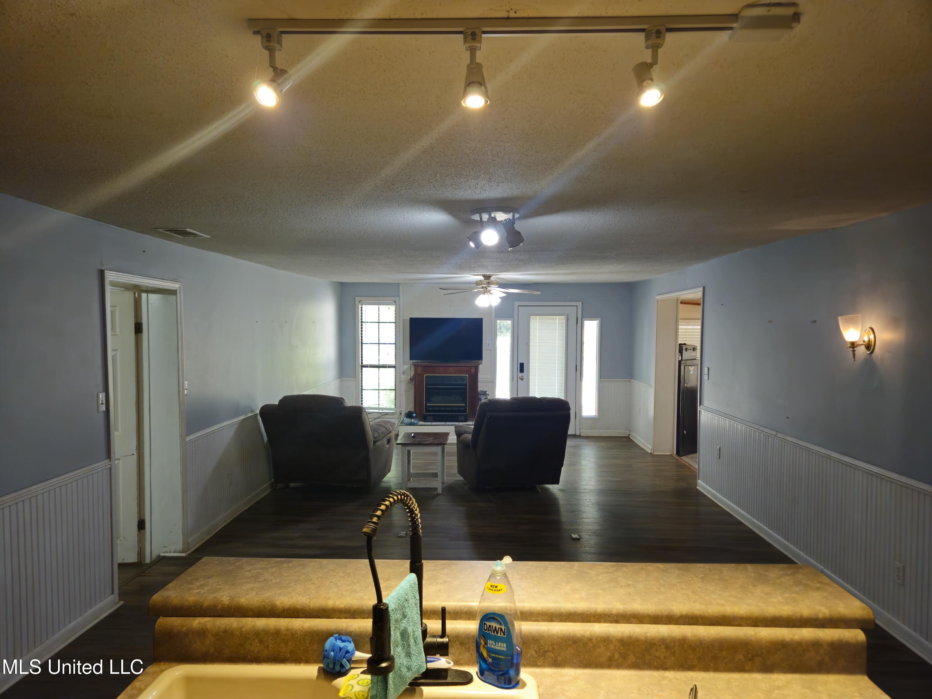 142 Mosley Drive Pope, MS 38658 - Photo 11 of 25 142 Mosley (19)