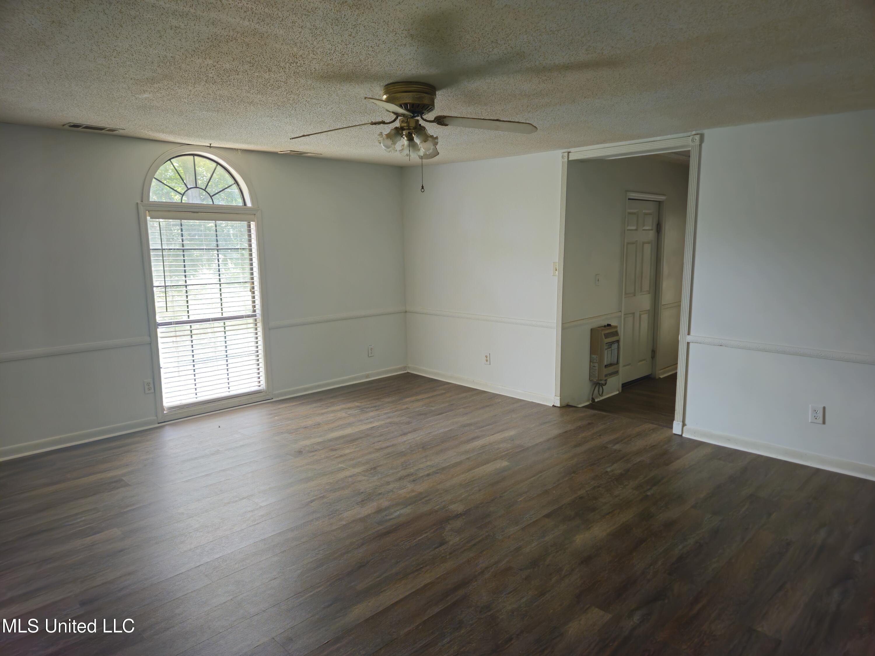 142 Mosley Drive Pope, MS 38658 - Photo 16 of 25 142 Mosley (24)