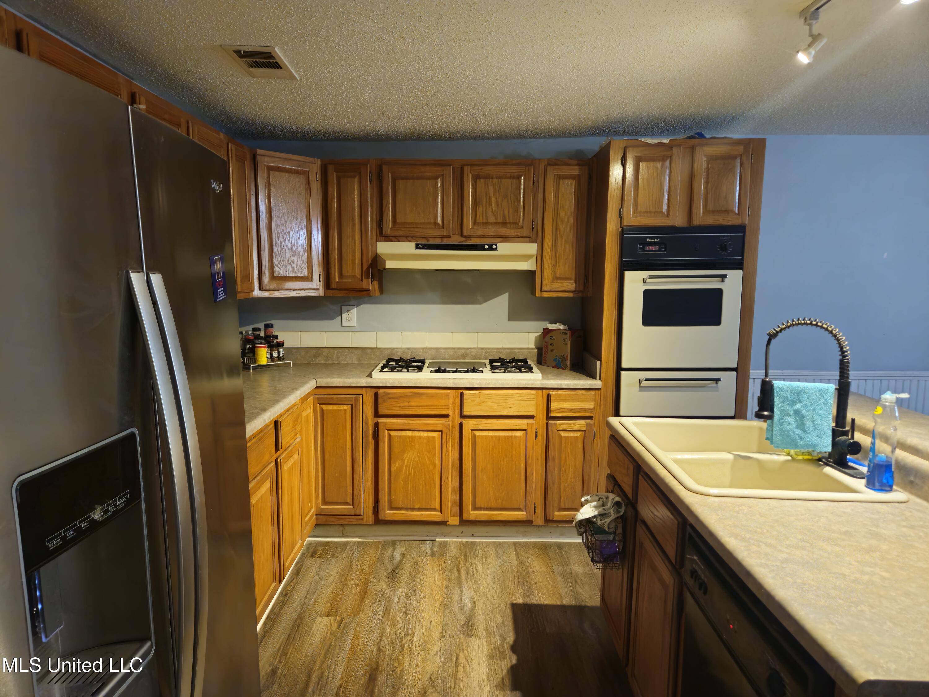 142 Mosley Drive Pope, MS 38658 - Photo 10 of 25 142 Mosley (18)