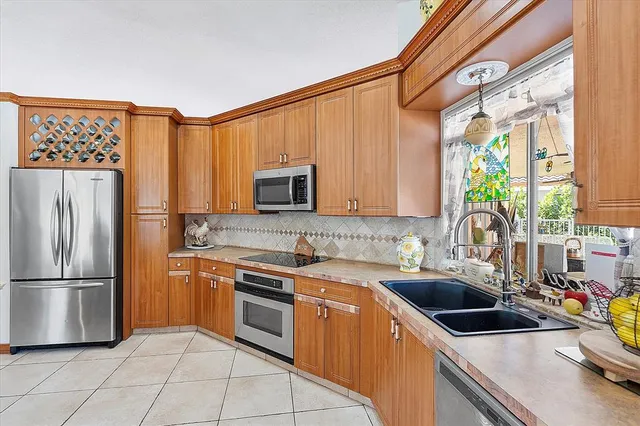 $769,000 | 4636 Rothschild Drive, Coral Springs, FL 33067