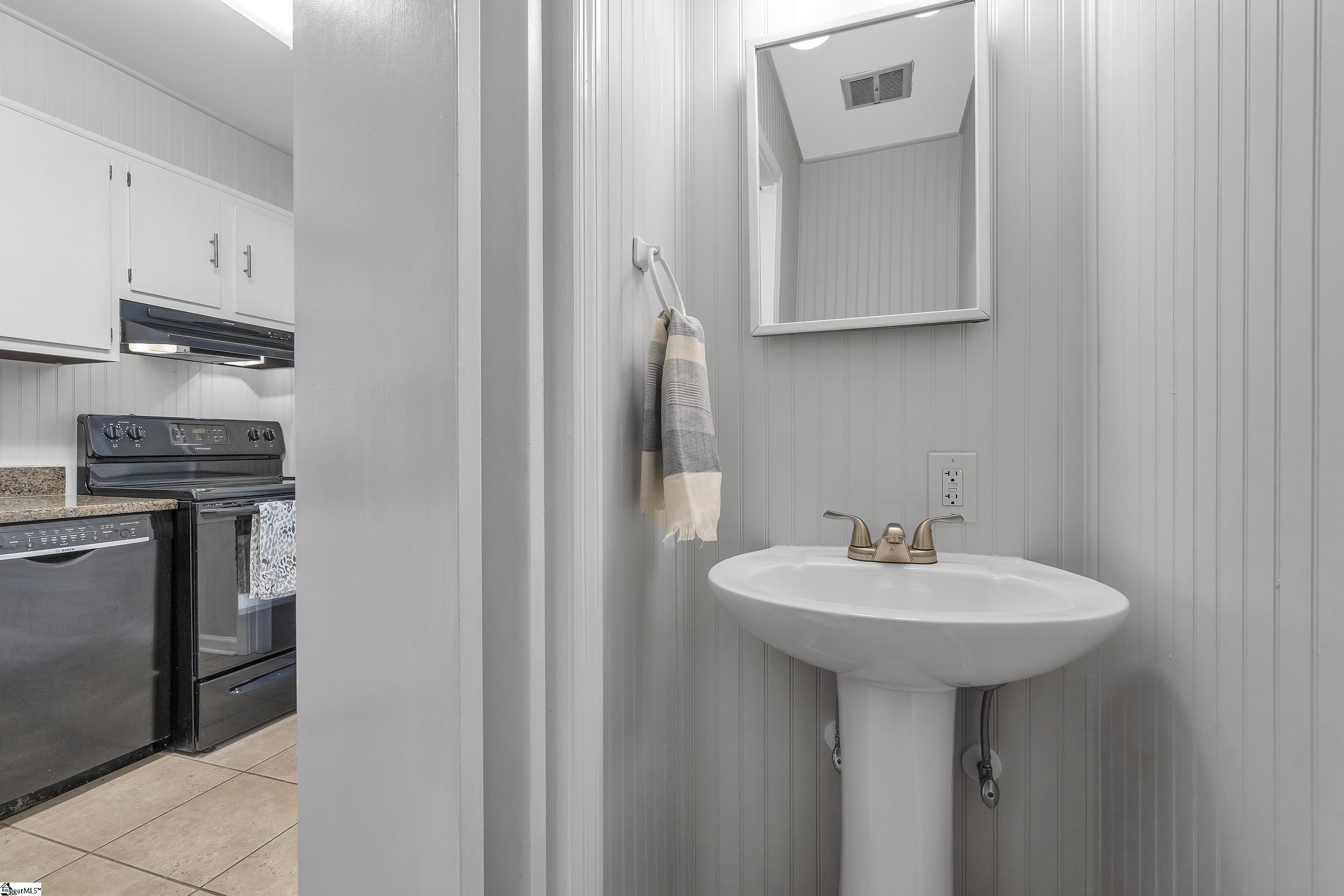 815 Edwards Road, Unit 79 Greenville, SC 29615 - Photo 8 of 15 Gallery Image 8