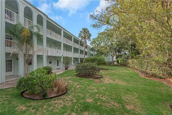 $1,750 | 1706 Belleair Forest Drive, Unit 222, Belleair, FL 33756