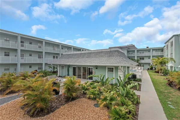 $1,750 | 1706 Belleair Forest Drive, Unit 222, Belleair, FL 33756