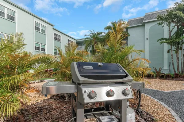 $1,750 | 1706 Belleair Forest Drive, Unit 222, Belleair, FL 33756