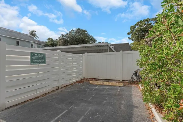 $1,750 | 1706 Belleair Forest Drive, Unit 222, Belleair, FL 33756