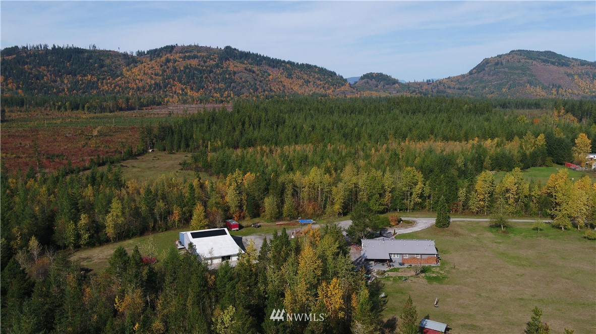 8941 Heady Road Maple Falls, WA 98266 - Photo 3 of 40 a view of a town with mountains in the background