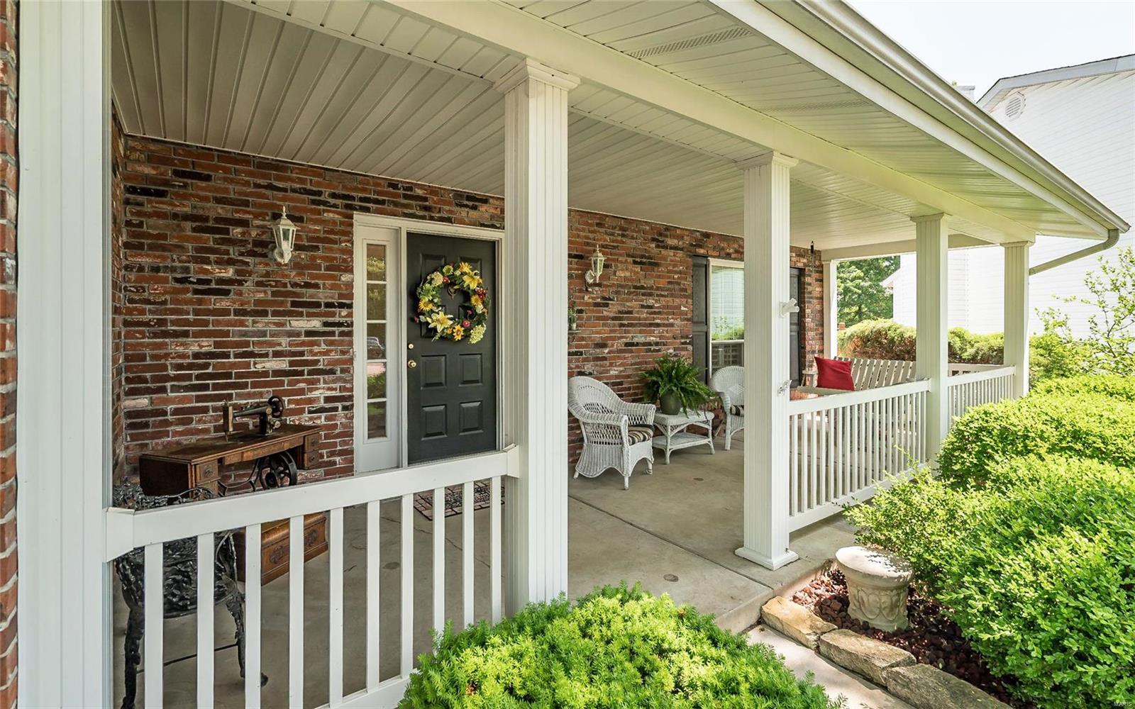 504 Oakton Ridge Court Ballwin, MO 63021 - Photo 2 of 38 Gallery Image 2