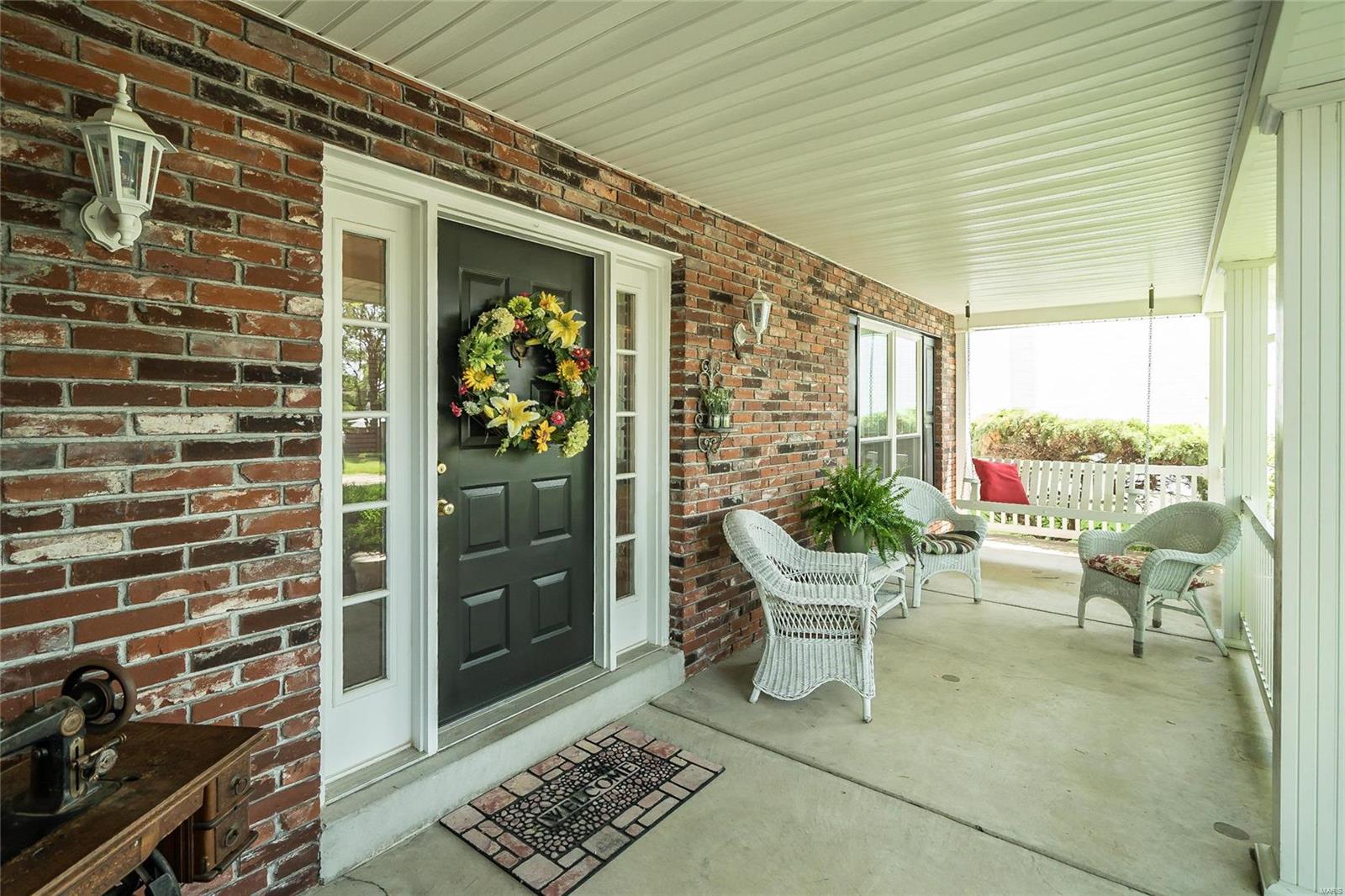 504 Oakton Ridge Court Ballwin, MO 63021 - Photo 3 of 38 Gallery Image 3