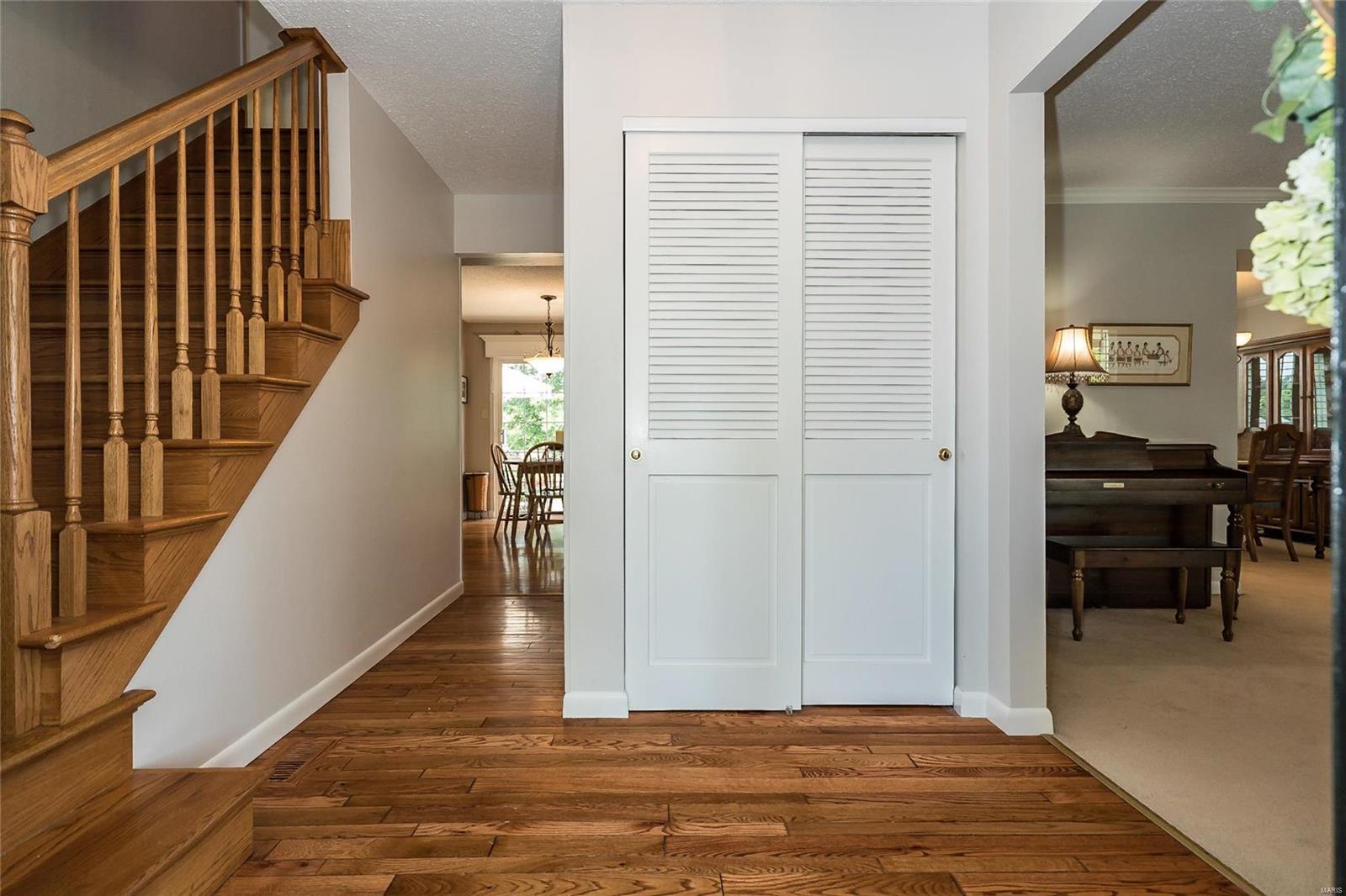 504 Oakton Ridge Court Ballwin, MO 63021 - Photo 5 of 38 Gallery Image 5