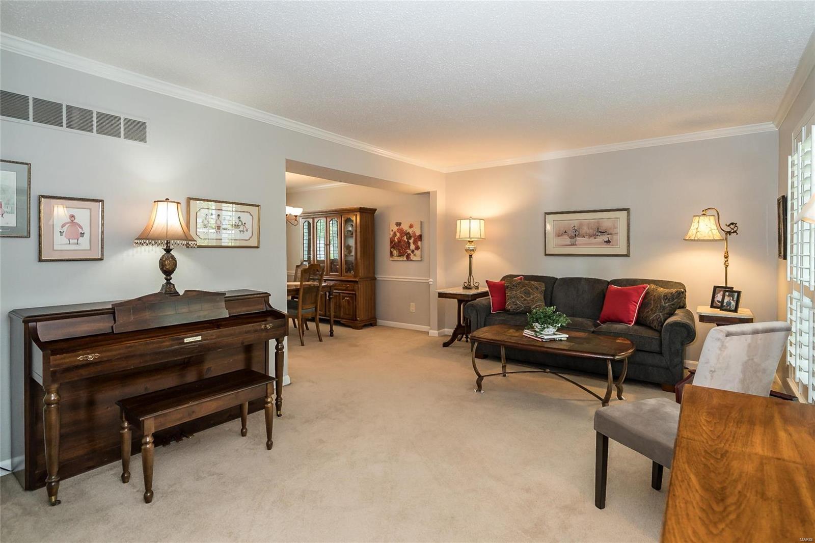 504 Oakton Ridge Court Ballwin, MO 63021 - Photo 6 of 38 Gallery Image 6