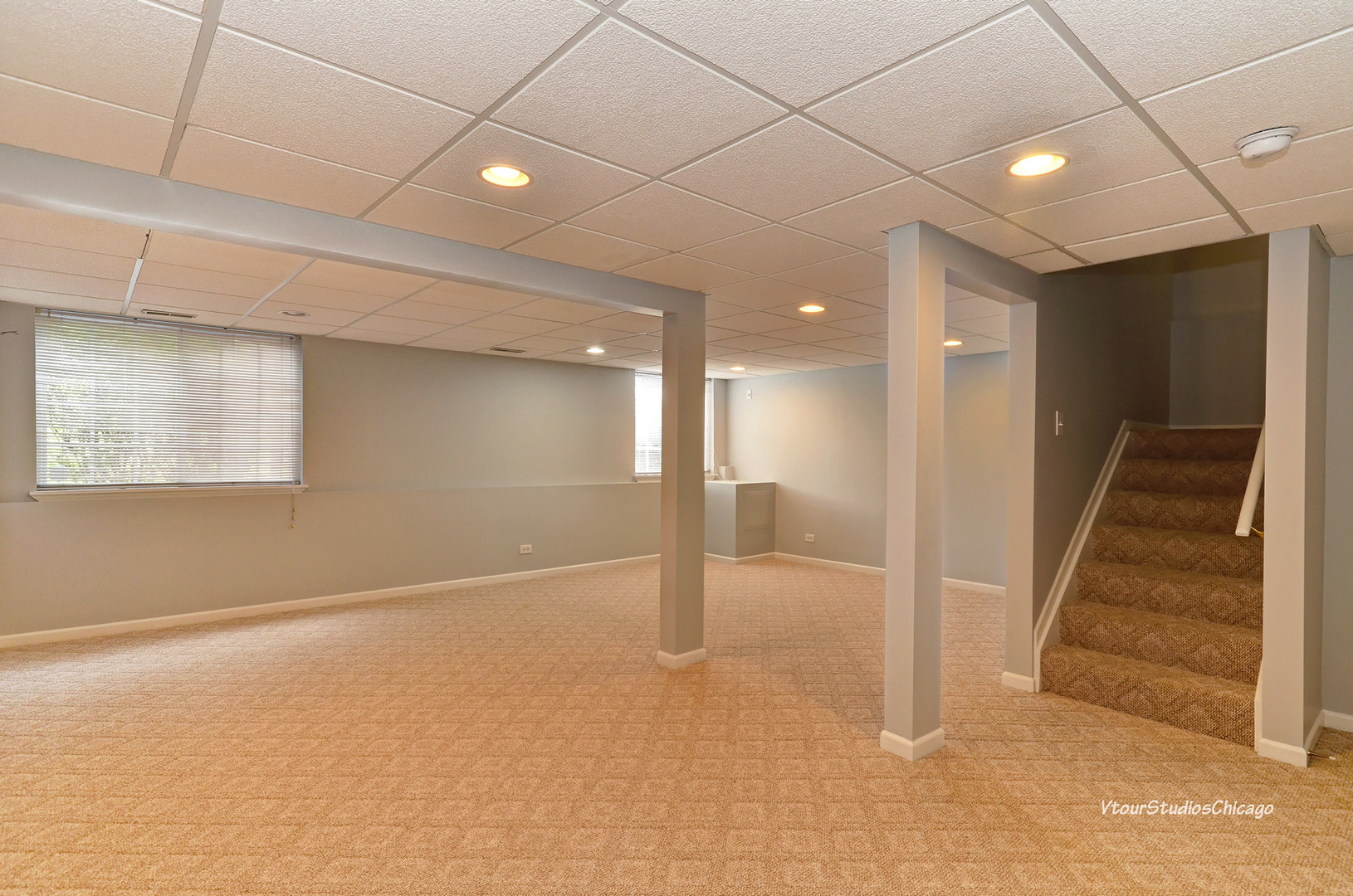 5451 Elizabeth Place Rolling Meadows, IL 60008 - Photo 30 of 34 an empty room with wooden floor and windows
