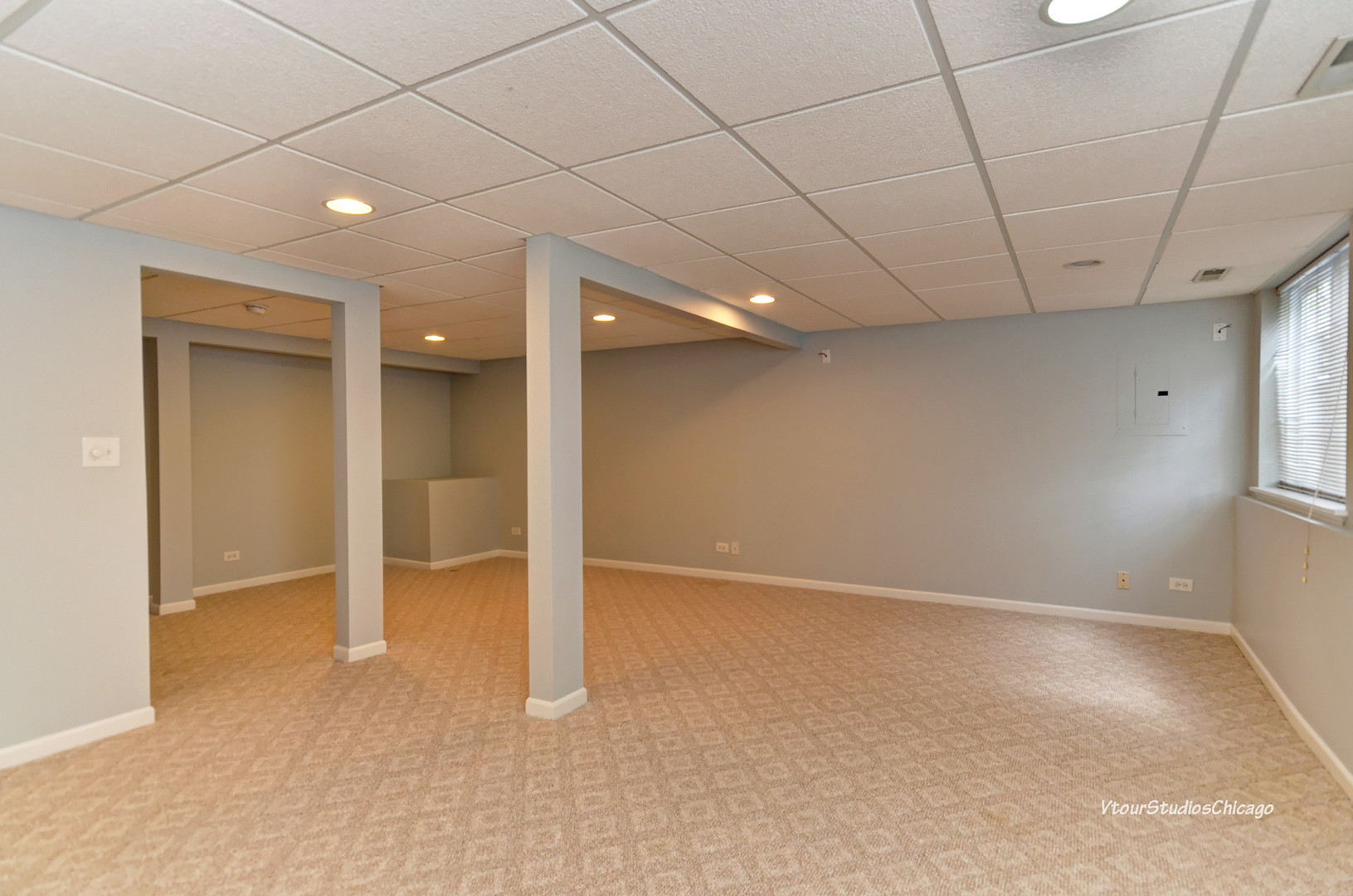 5451 Elizabeth Place Rolling Meadows, IL 60008 - Photo 32 of 34 a view of an empty room