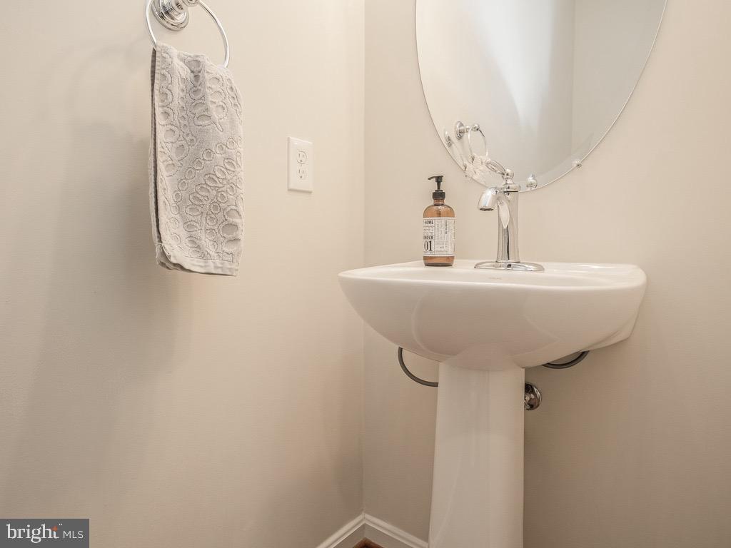 3057 Rittenhouse Circle, Unit 68 Fairfax, VA 22031 - Photo 18 of 23