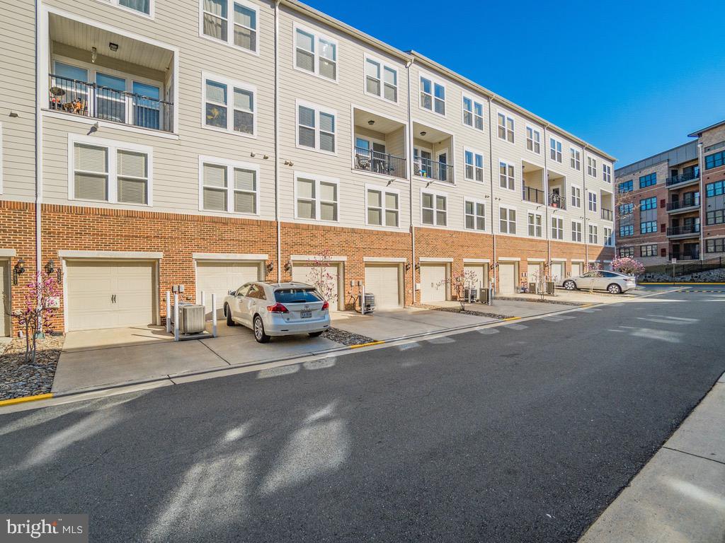 3057 Rittenhouse Circle, Unit 68 Fairfax, VA 22031 - Photo 20 of 23