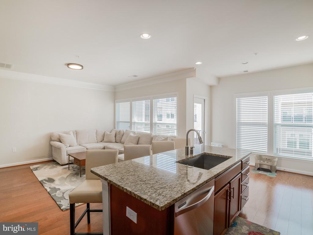 3057 Rittenhouse Circle, Unit 68 Fairfax, VA 22031 - Photo 4 of 23
