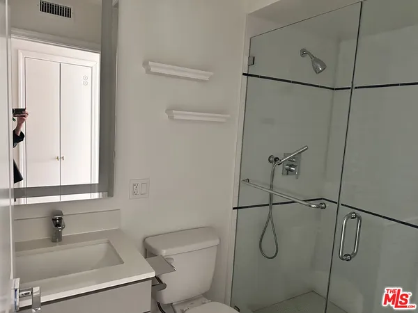 $3,695 | 4770 Edgewood Place, Los Angeles, CA 90019