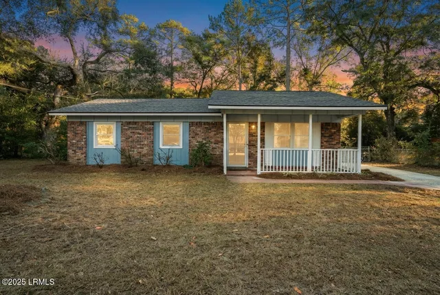 $299,000 | 257 Shanklin Road, Beaufort, SC 29906