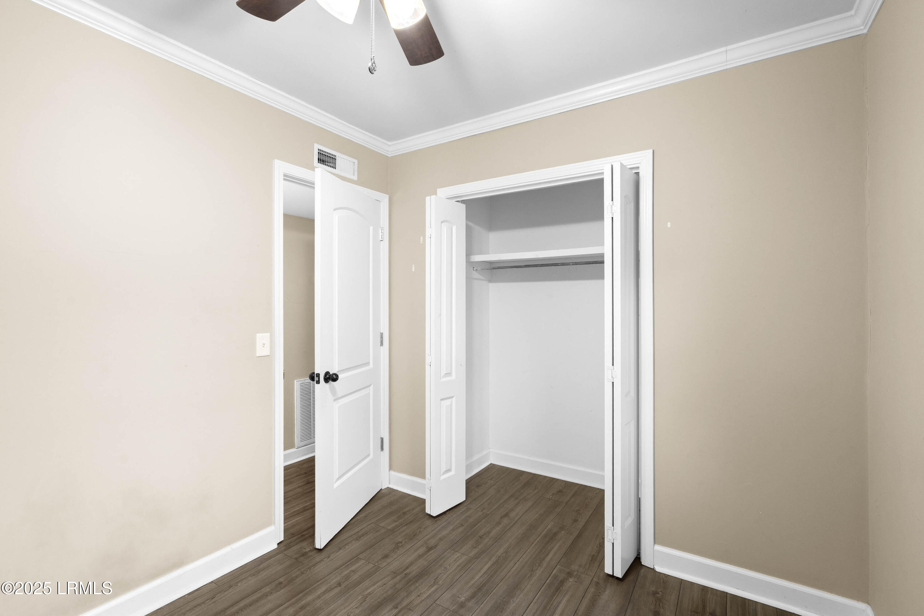 257 Shanklin Road Beaufort, SC 29906 - Photo 20 of 35 257 Shanklin-17