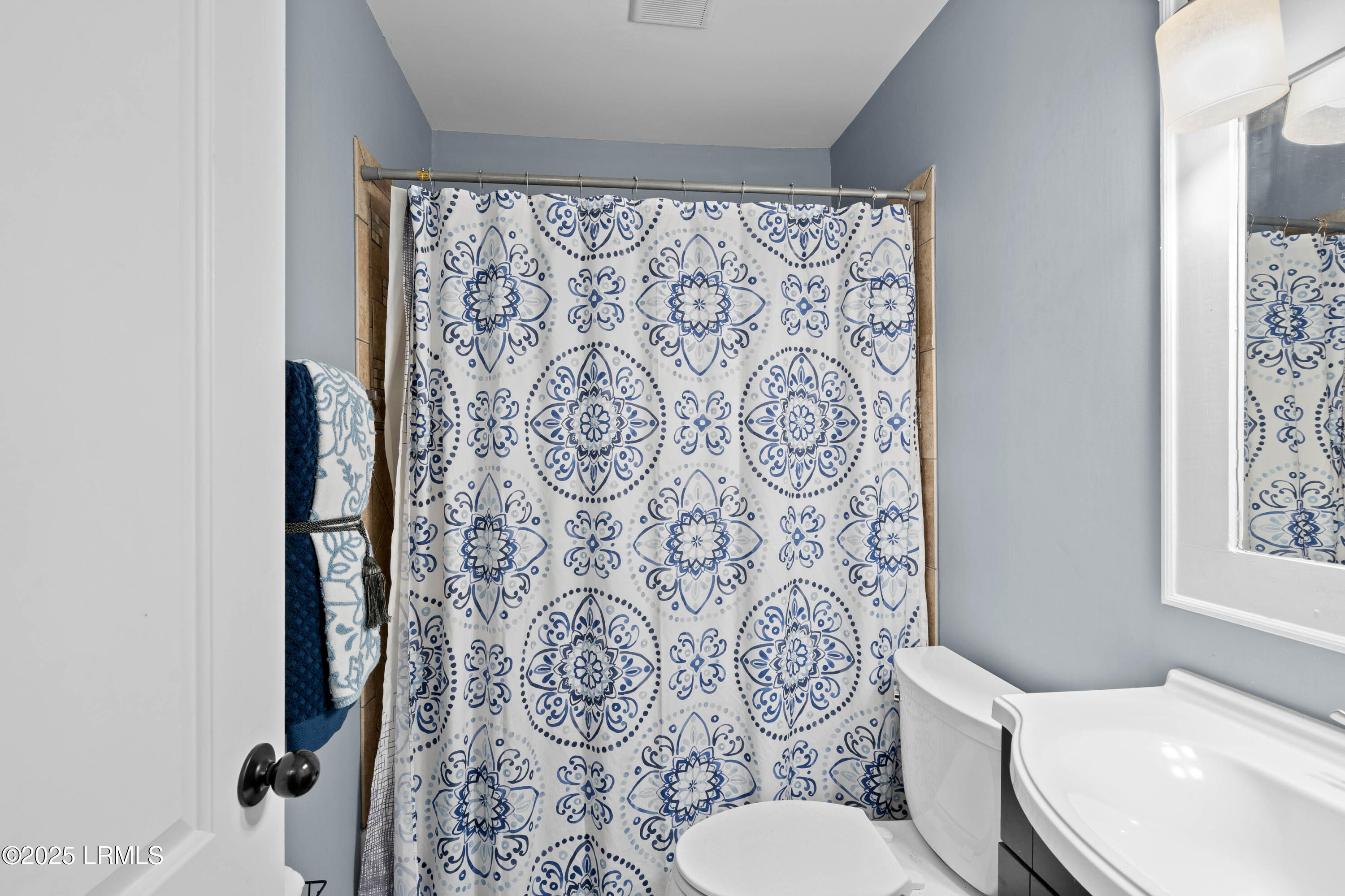 257 Shanklin Road Beaufort, SC 29906 - Photo 27 of 35 257 Shanklin-24