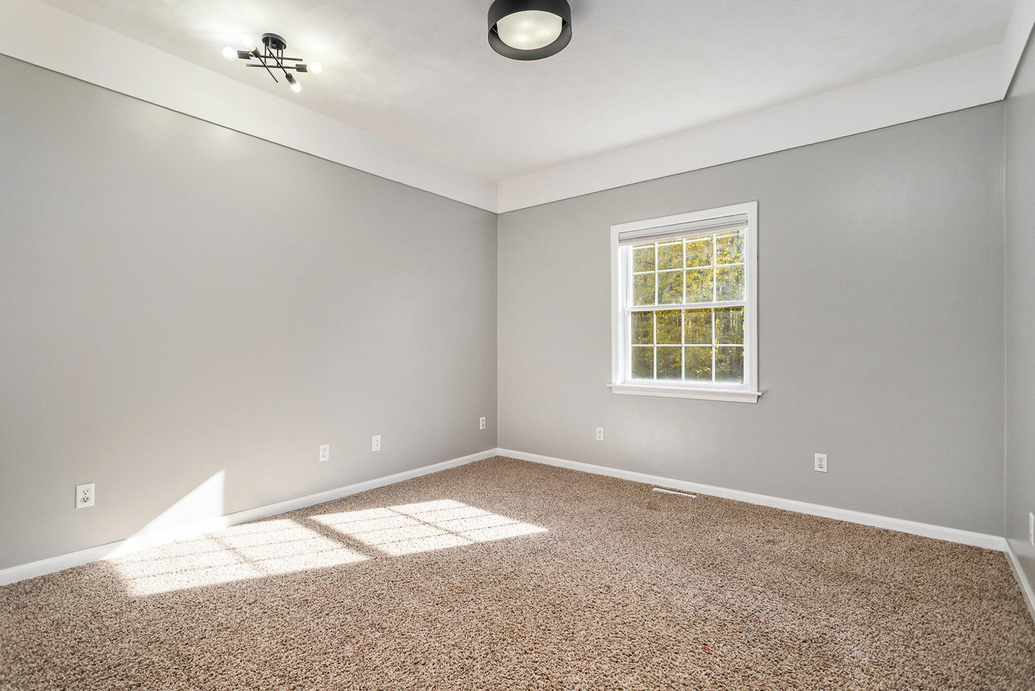 15627 13 Mile Road Battle Creek, MI 49014 - Photo 18 of 61 018_15627_13_mile_rd_battle_creek_mi_490