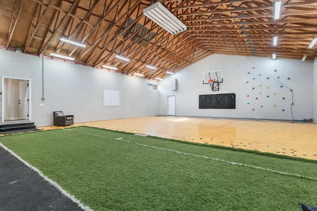 $750,000 | 15627 13 Mile Road, Battle Creek, MI 49014