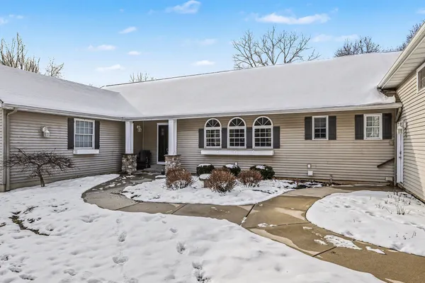 $750,000 | 15627 13 Mile Road, Battle Creek, MI 49014