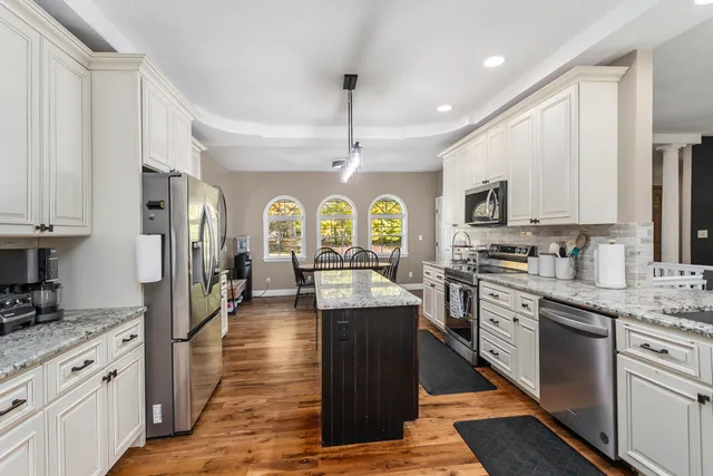 $750,000 | 15627 13 Mile Road, Battle Creek, MI 49014