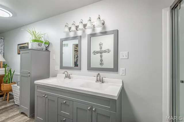 $635,000 | 960 Ridgetop Drive, Farmington, MO 63640