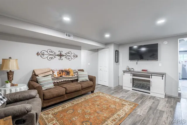 $635,000 | 960 Ridgetop Drive, Farmington, MO 63640