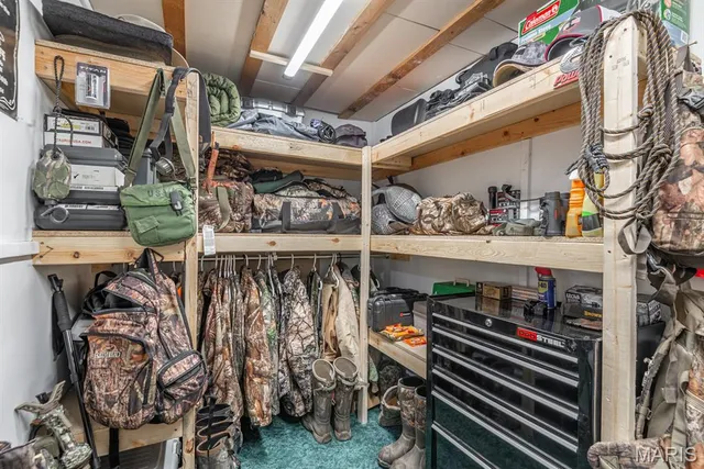 $635,000 | 960 Ridgetop Drive, Farmington, MO 63640