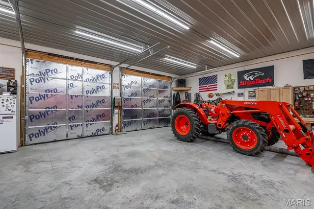 $635,000 | 960 Ridgetop Drive, Farmington, MO 63640