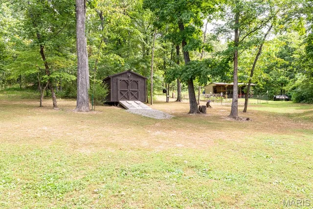 $635,000 | 960 Ridgetop Drive, Farmington, MO 63640