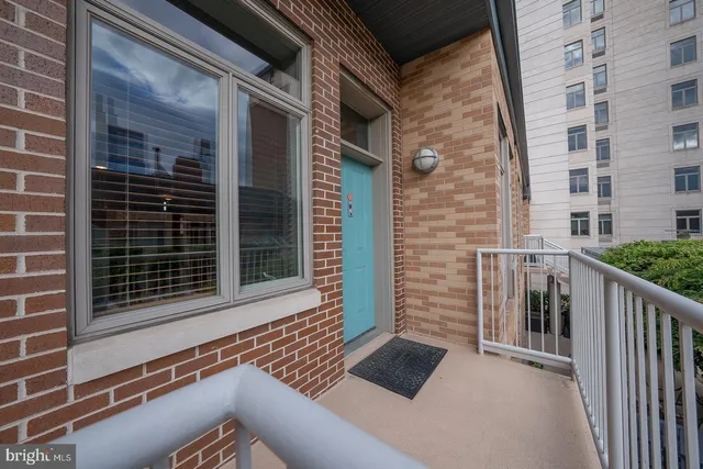 a view of entrance door of the house