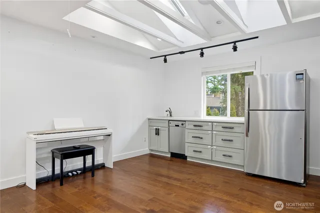 $1,890,000 | 6316 151st Avenue Northeast, Redmond, WA 98052