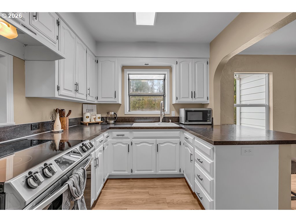 5900 Highway 211 Hubbard, OR 97032 - Photo 11 of 48