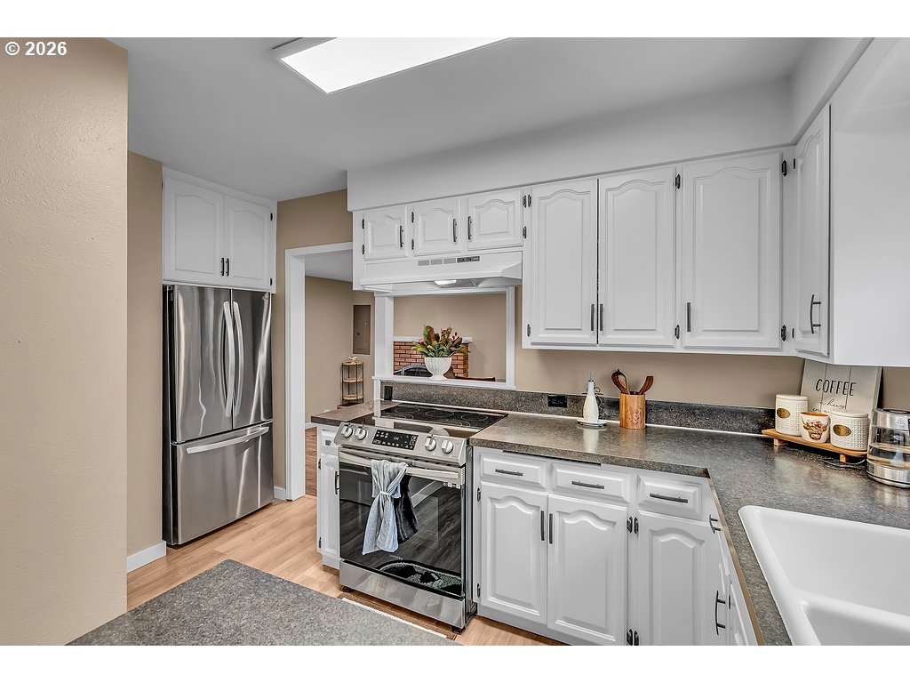 5900 Highway 211 Hubbard, OR 97032 - Photo 13 of 48