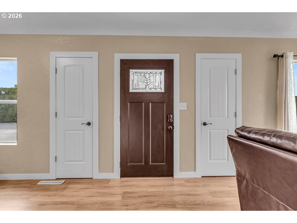 5900 Highway 211 Hubbard, OR 97032 - Photo 4 of 48