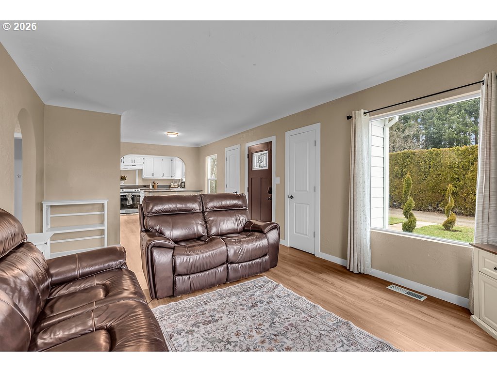 5900 Highway 211 Hubbard, OR 97032 - Photo 7 of 48