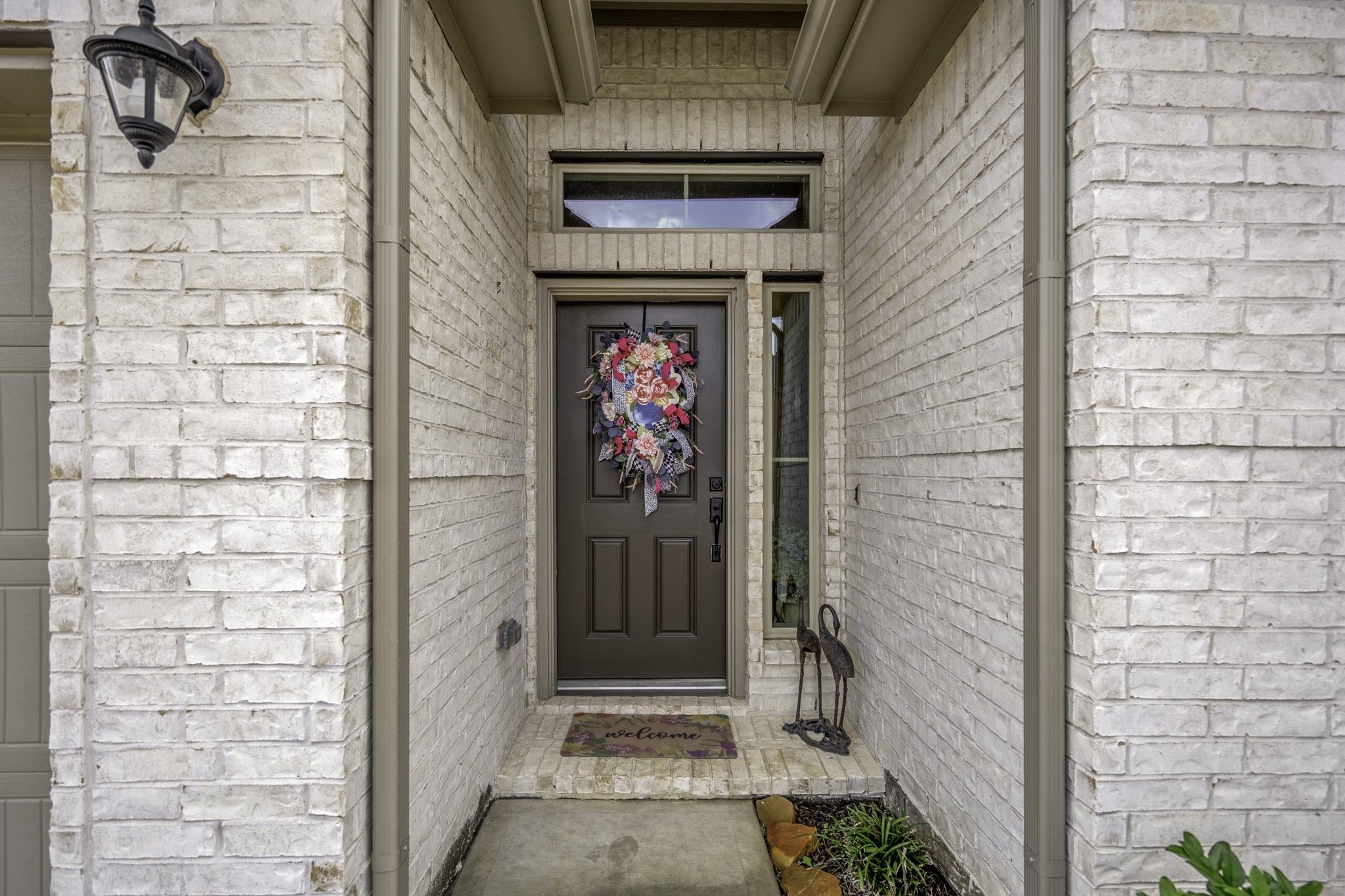 30391 Limber Pines Drive Magnolia, TX 77355 - Photo 6 of 49 Step into your new home through this inviting entrance.