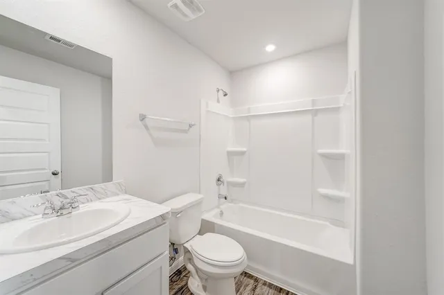 $185,990 | 304 Paschal Road, Mabank, TX 75147